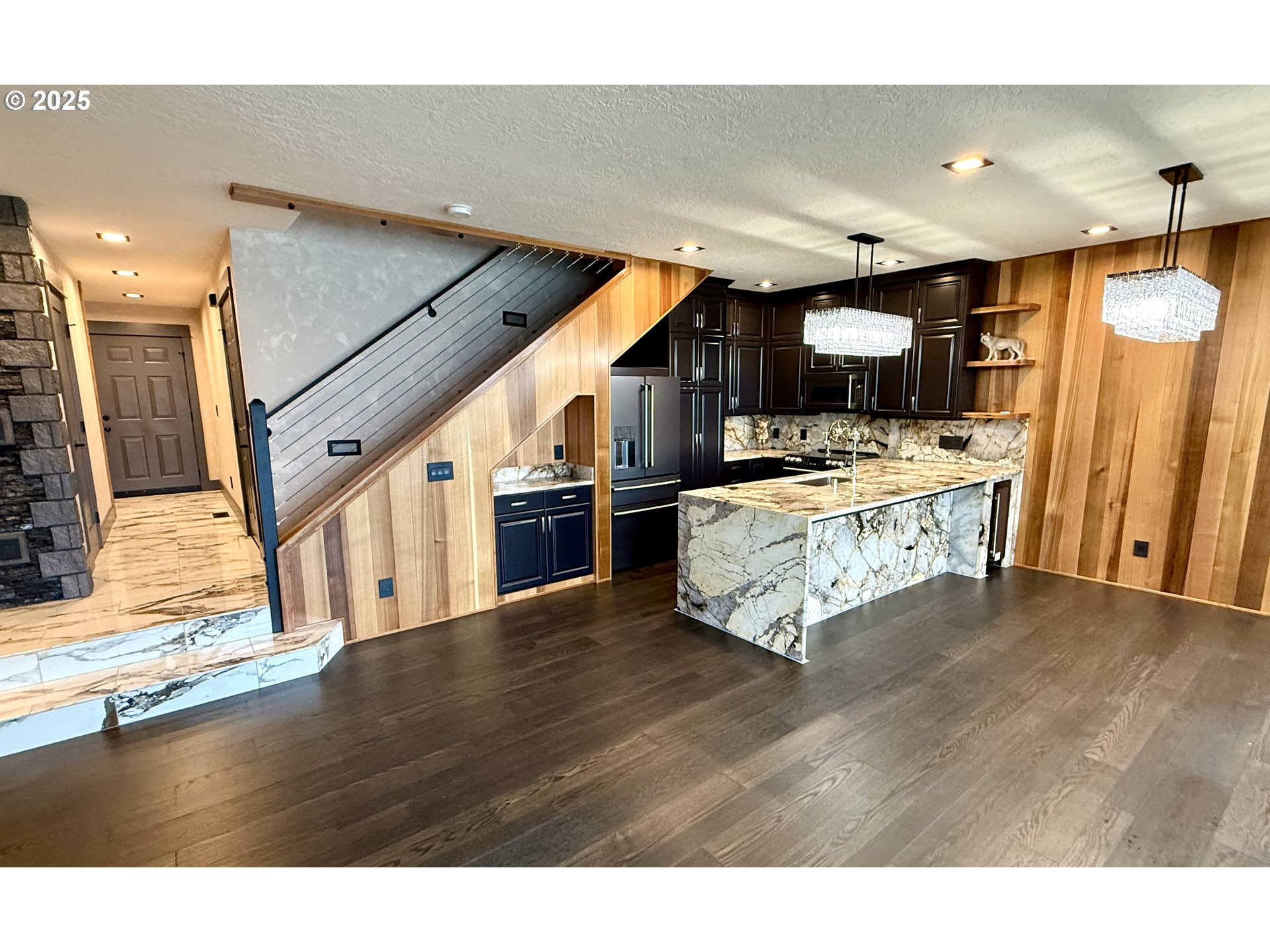 1455 SE COLUMBIA WAY