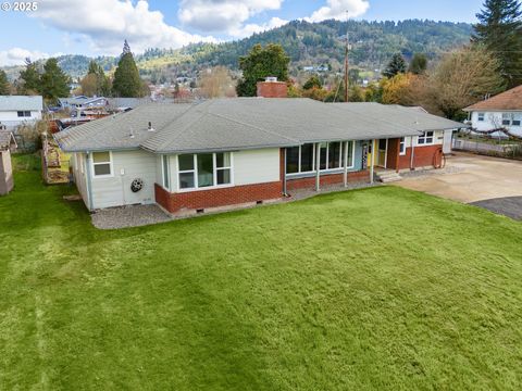 795 W Old Melrose Rd, Roseburg, OR 97471 - MLS#: 317257494