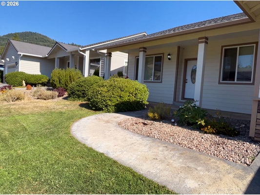 235 CEDAR BROOK LN, CAVE JUNCTION, OR 97523 - Image daee8db3d0aad7fa3d1536459014367c/1223942772
