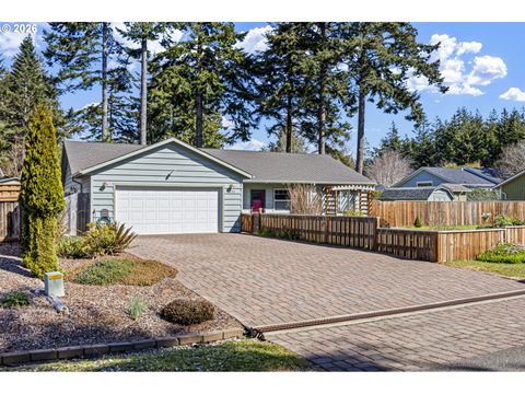1155 12TH CT SE Bandon OR 97411