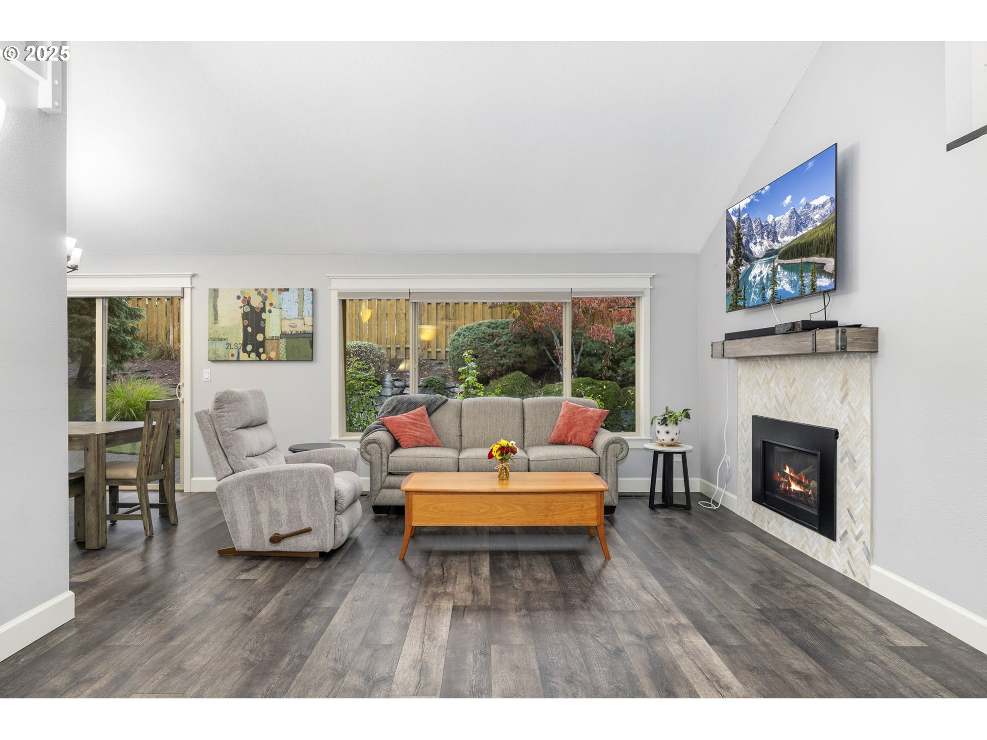 19895 NW NESTUCCA DR