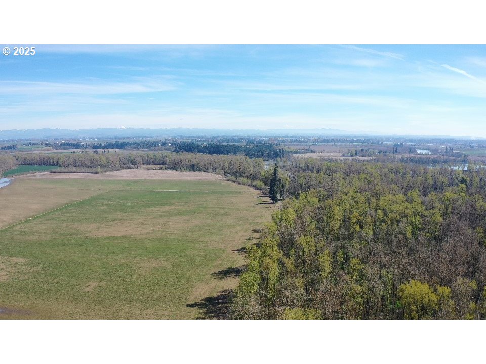 Dayton, Oregon 97114, United States, ,Residential,Active,98327