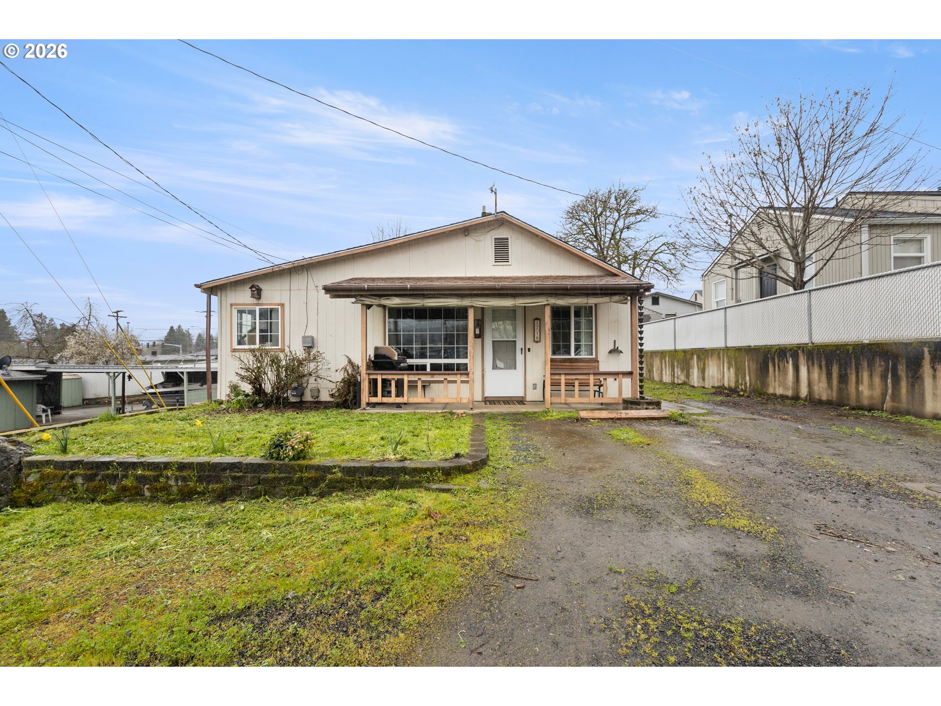 Photo 1 of 27 — 1718 NW CROUCH ST, Roseburg, OR 97471