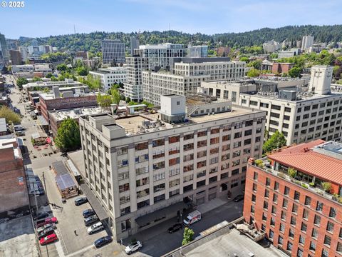 1314 NW IRVING ST 404 Portland OR 97209