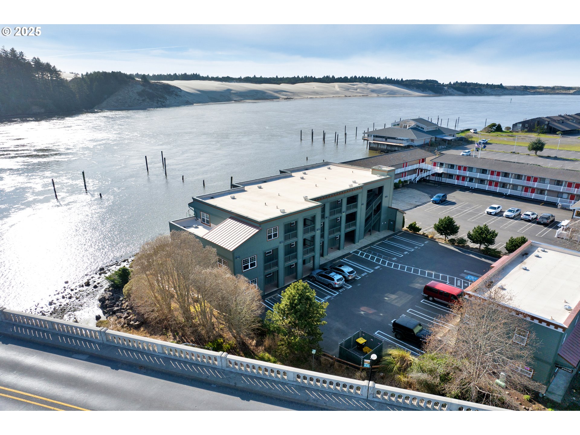 1220 BAY ST 103