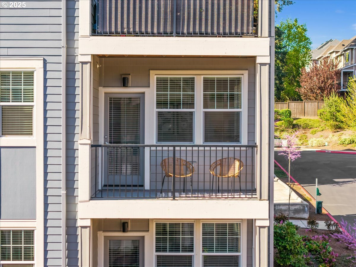 17149 SW SNOWDALE ST 203
