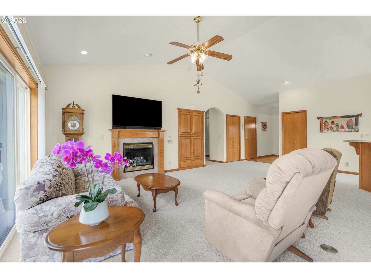560 NW RACHEL LYNN WAY