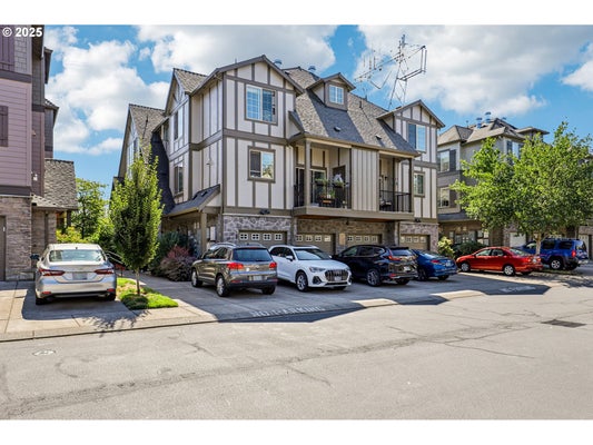 881 NE WHEELOCK PL, BEAVERTON, OR 97006 - Image dba516cabdc2dfcb0f97a60e768948ce/816675465