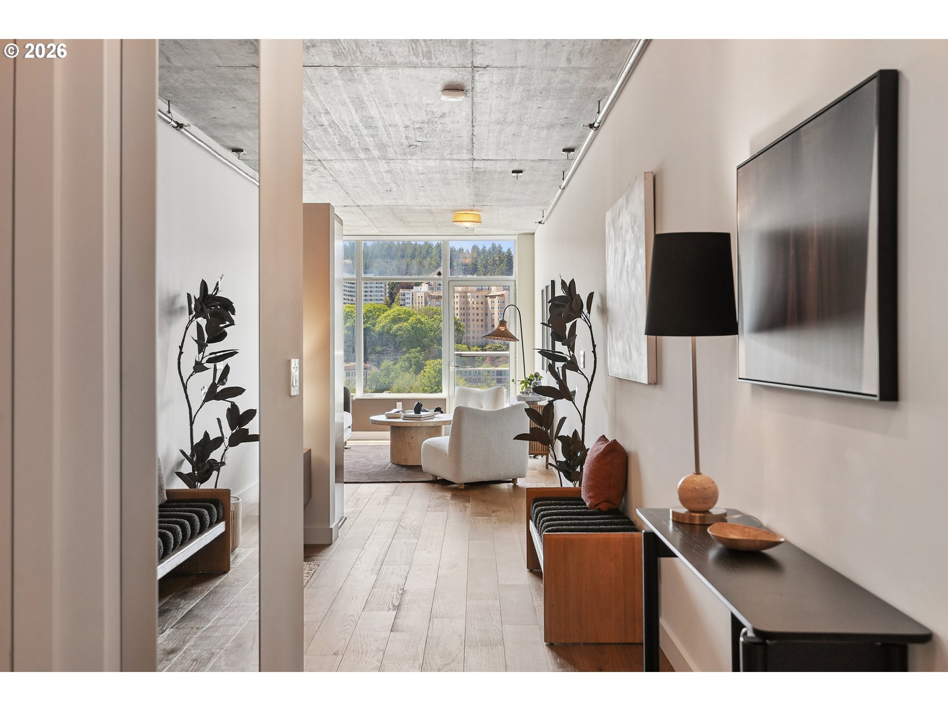 1926 W BURNSIDE ST 1210