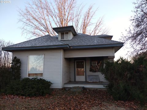 A home in Hermiston