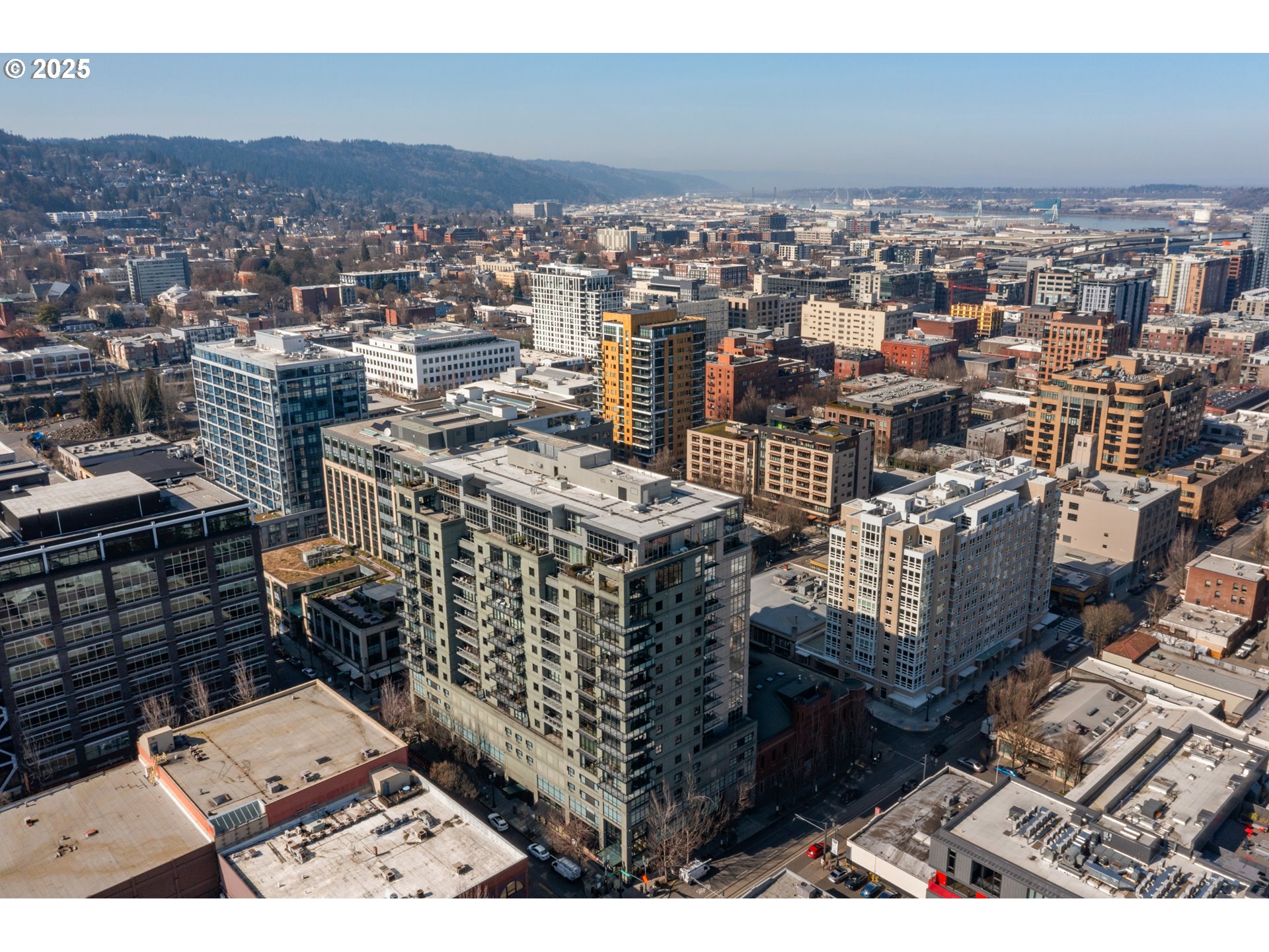 1025 NW COUCH ST 717