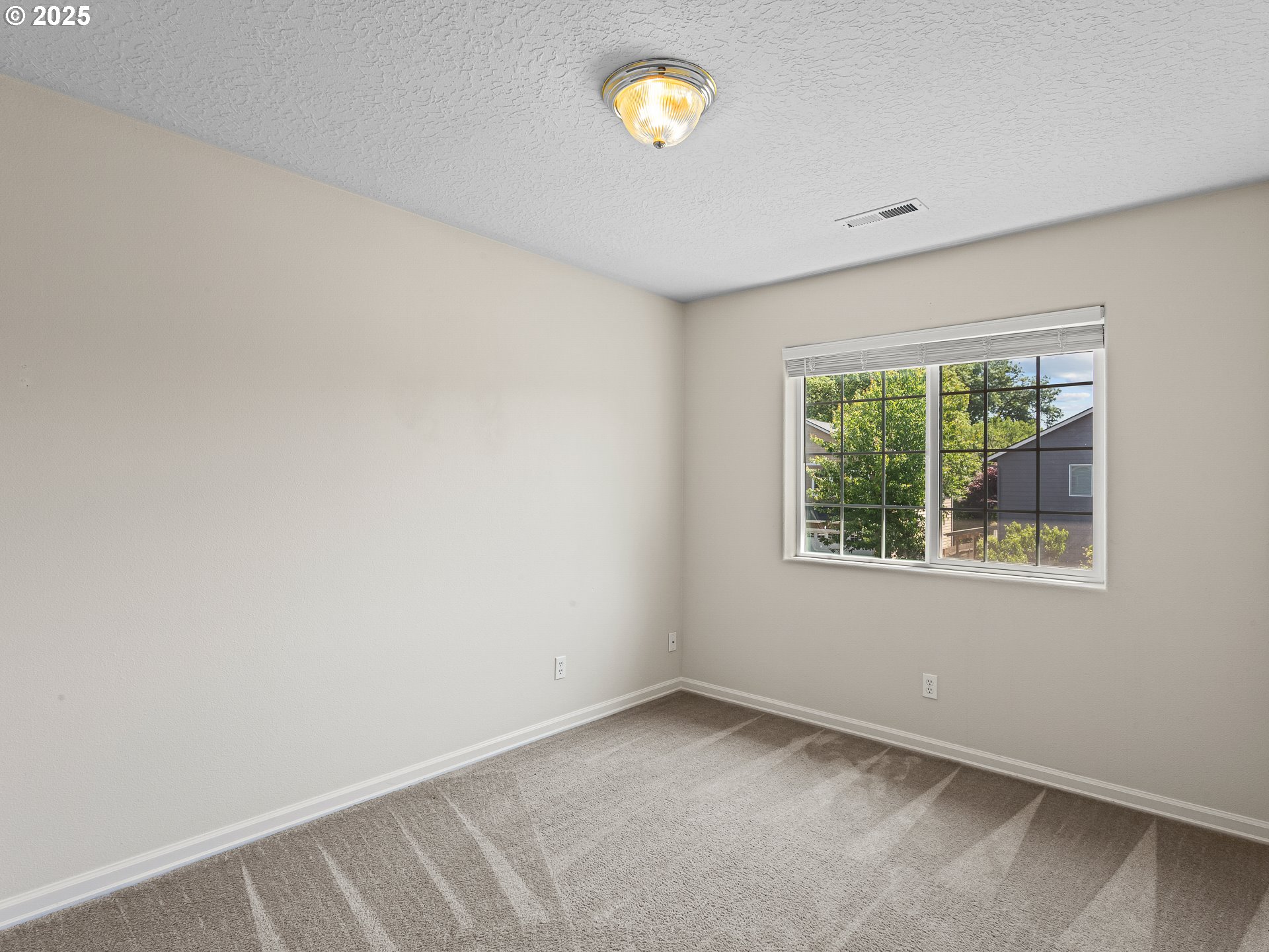 Ridgefield, Washington 98642, United States, 3 Bedrooms Bedrooms, ,3 BathroomsBathrooms,Residential,Active,146584