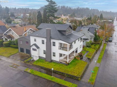 824 CENTER ST Oregon City OR 97045