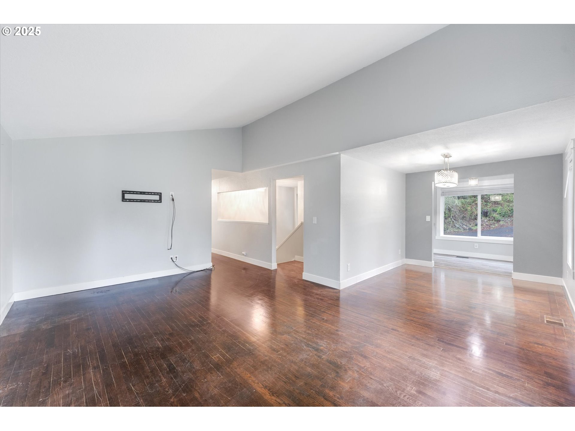 2683 MAPLEWOOD DR