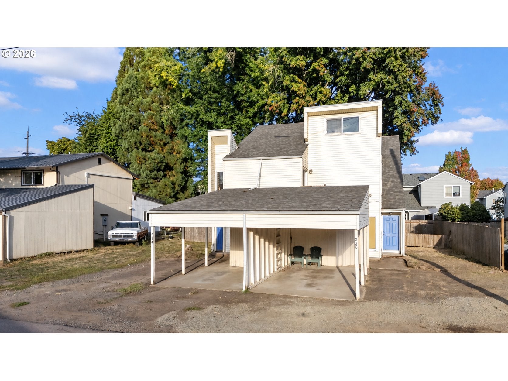 220 SE 28TH AVE 214