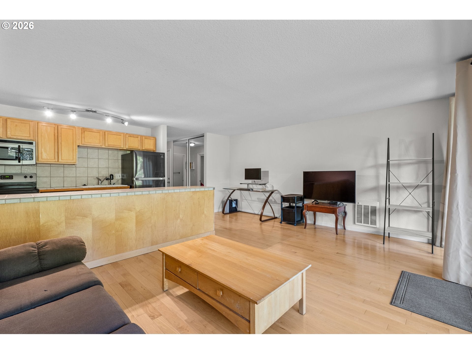 100 KERR PKWY 6