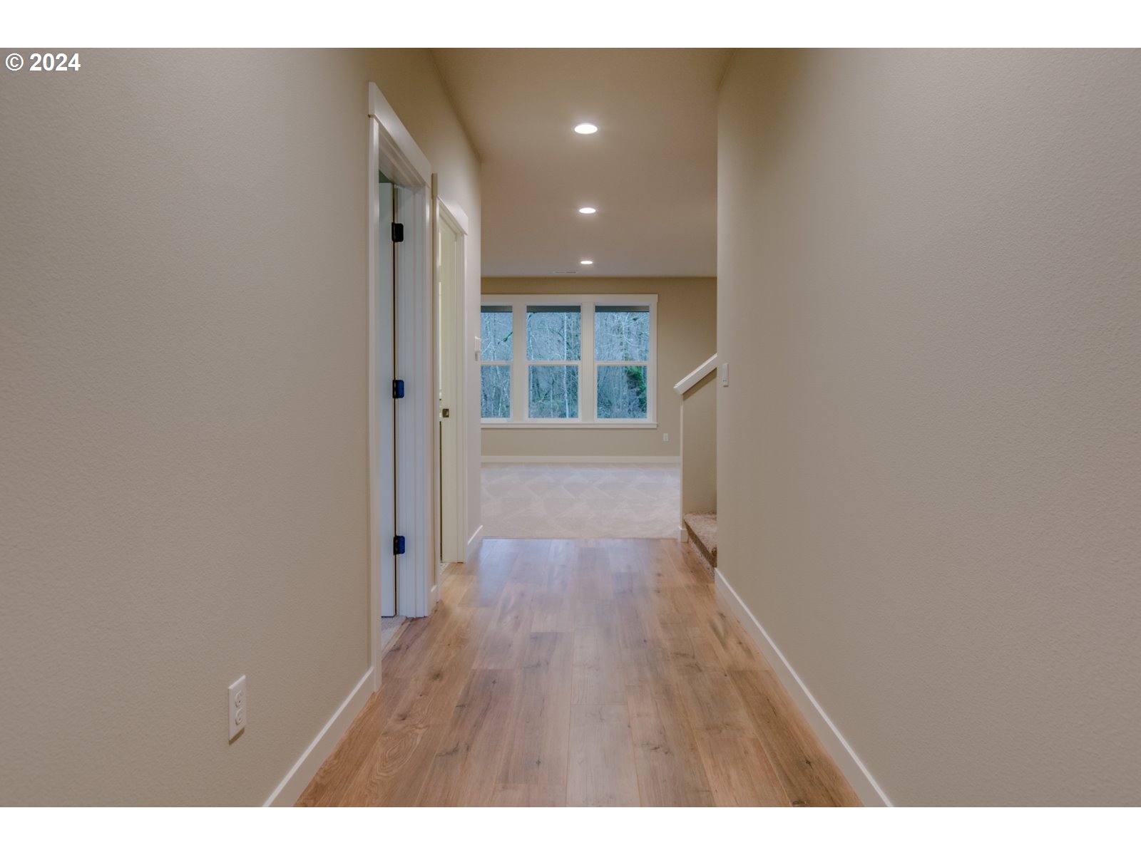 739 Farmington DR