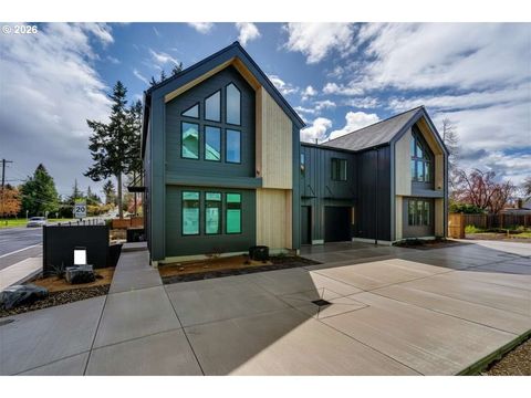 2624 GILHAM RD Eugene OR 97408