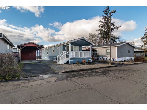 A home in Roseburg