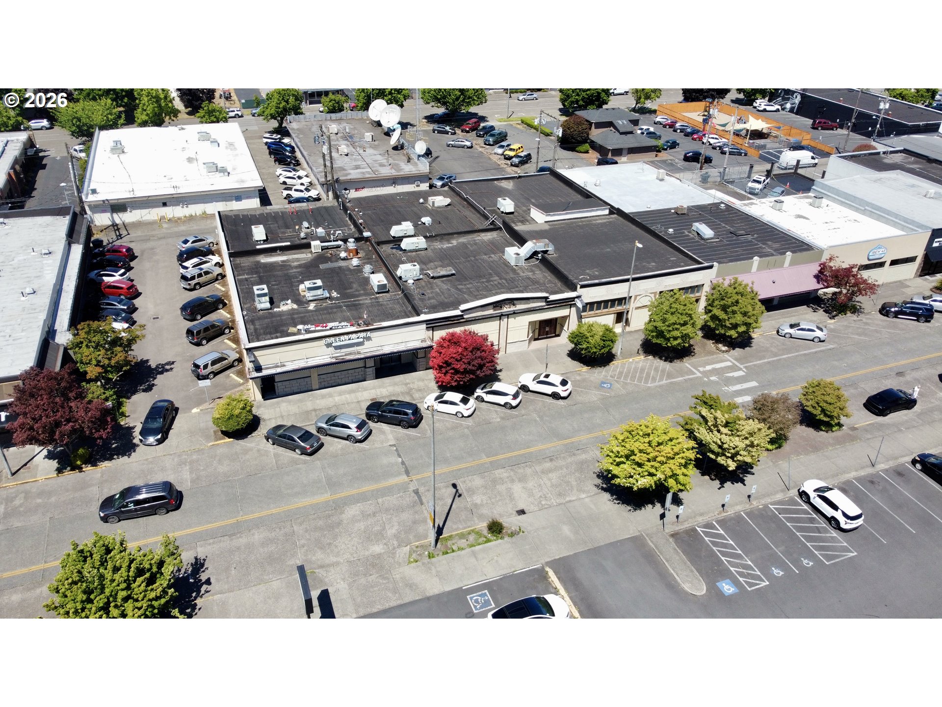 1133 COMMERCE AVE