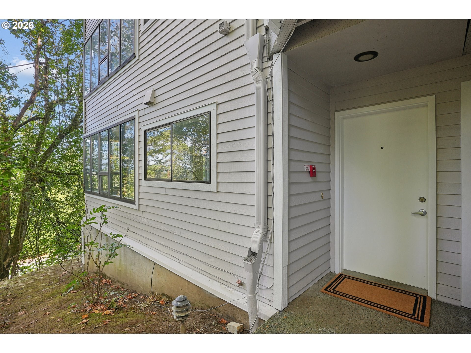 48 EAGLE CREST DR 2E