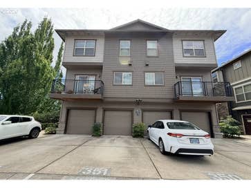 8902 NE BRENTFORD TER Hillsboro OR 97006