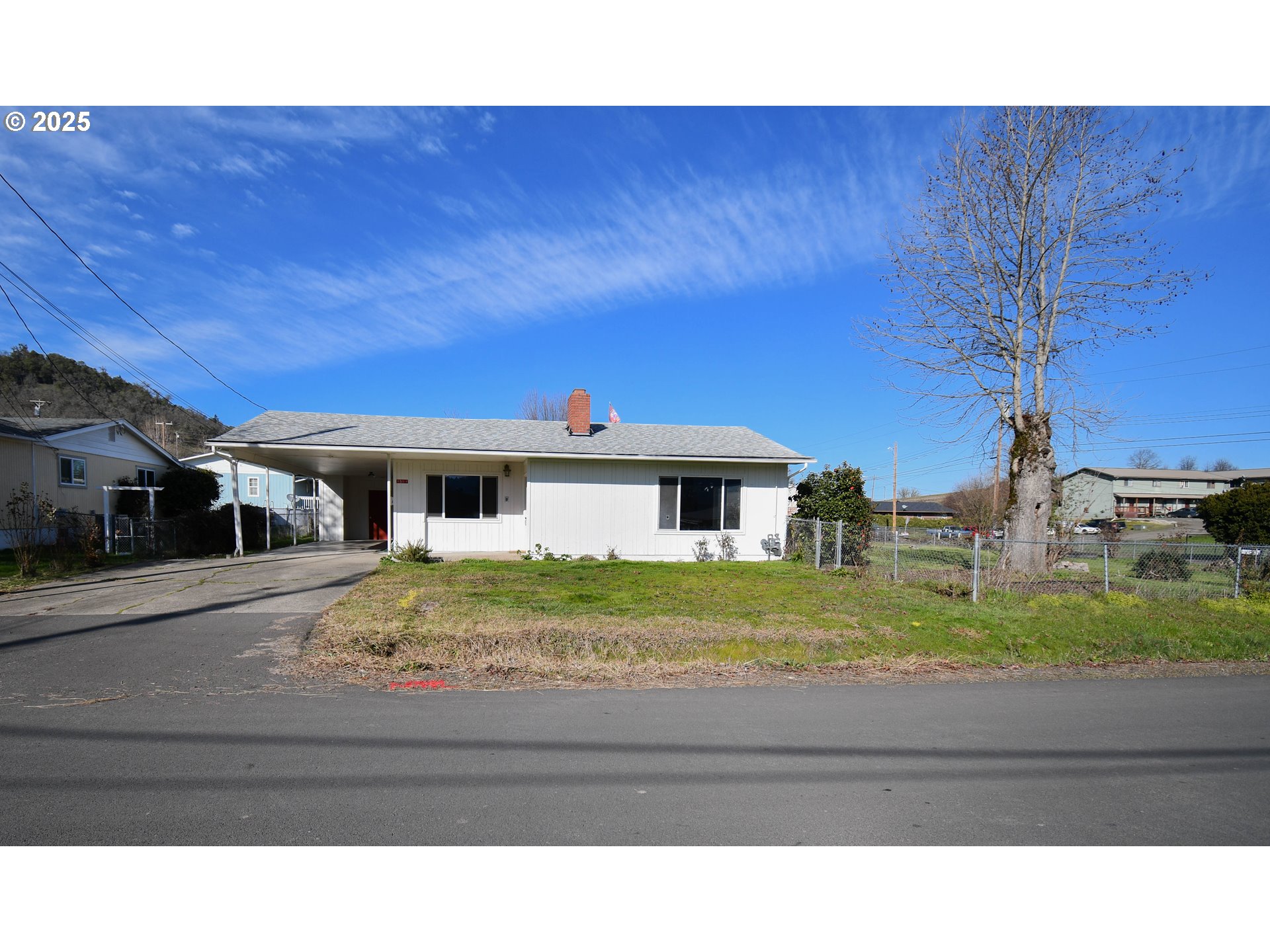 151 NW SHERRY ST