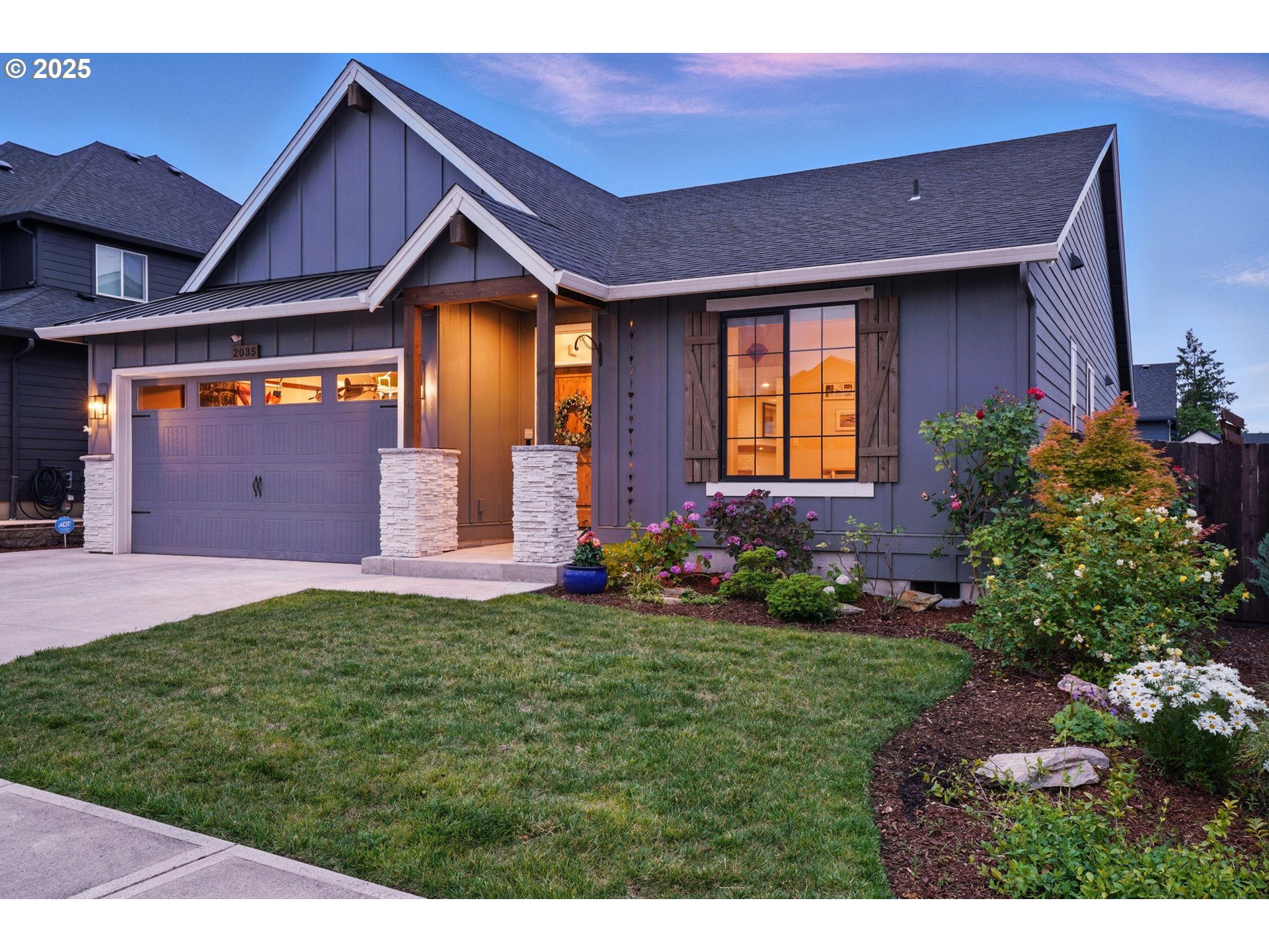 2035 N 3RD WAY