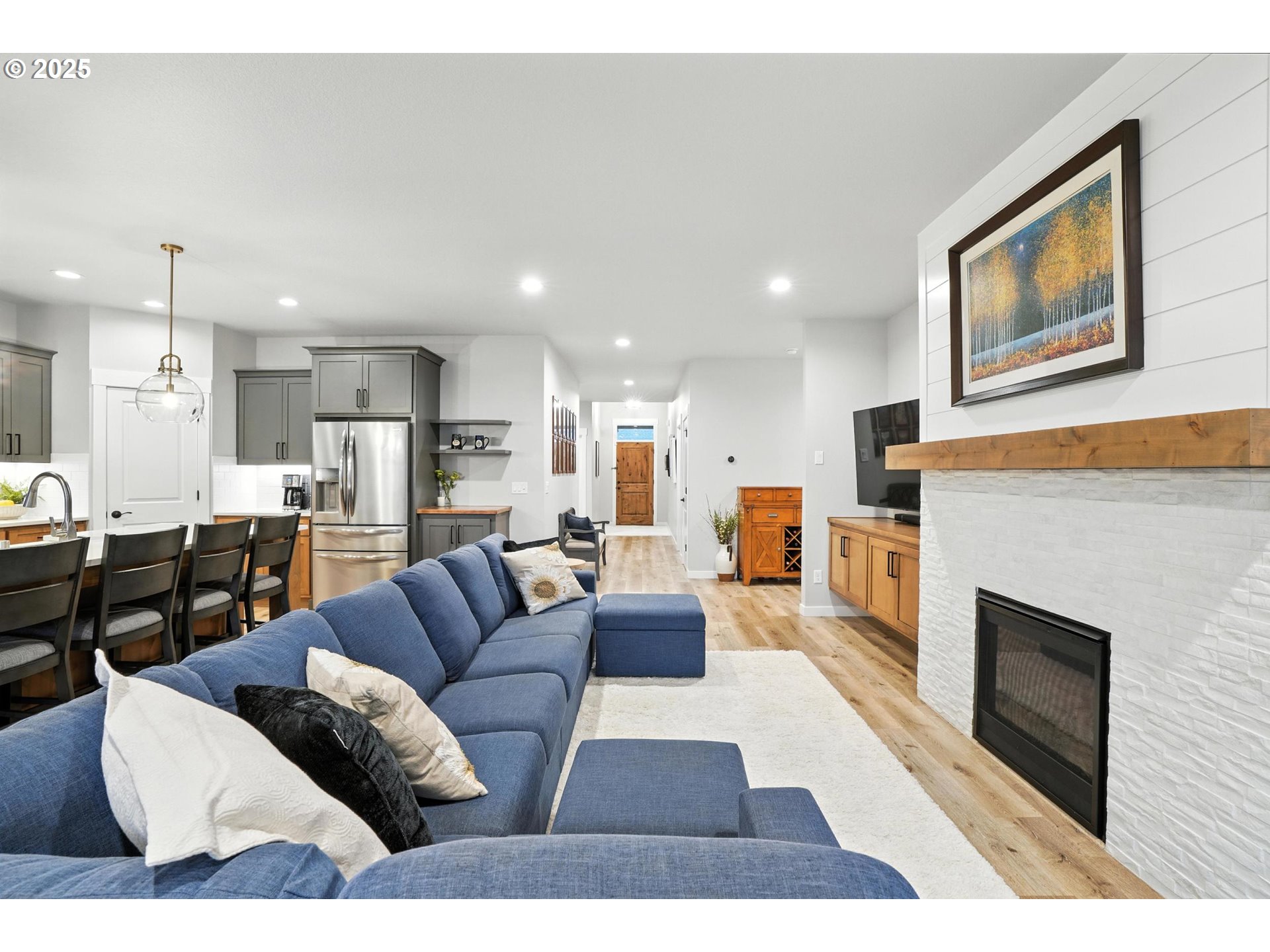 2035 N 3RD WAY