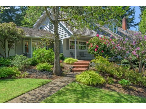 888 CREST DR Eugene OR 97405