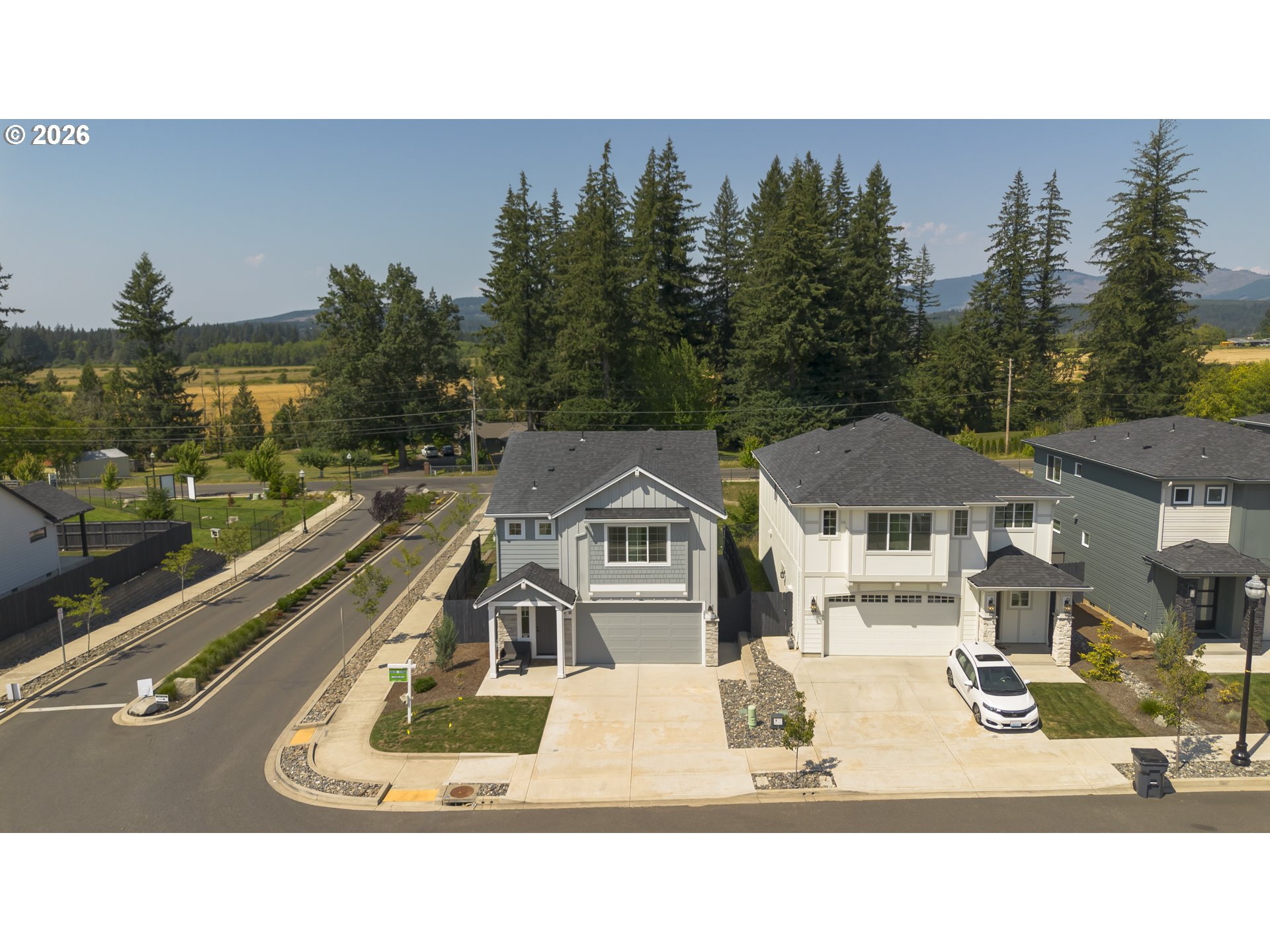 299 W MAPLE ST