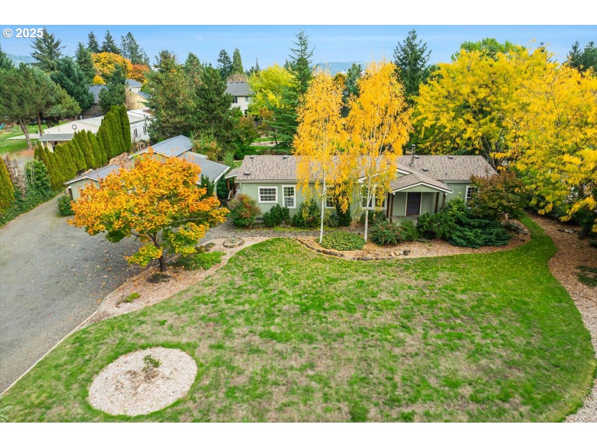 2080 NE CHEHALEM DR