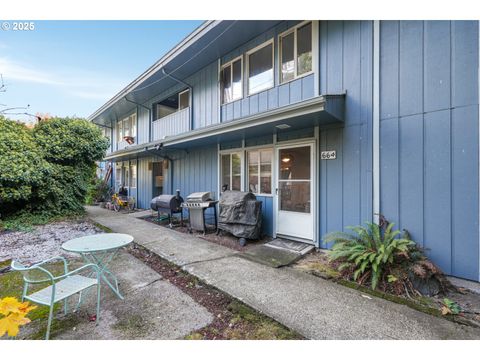 664 THOMPSON AVE Salem OR 97301