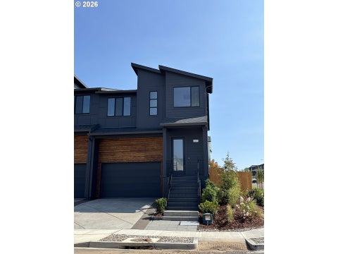 Featured picture for the property 719758640