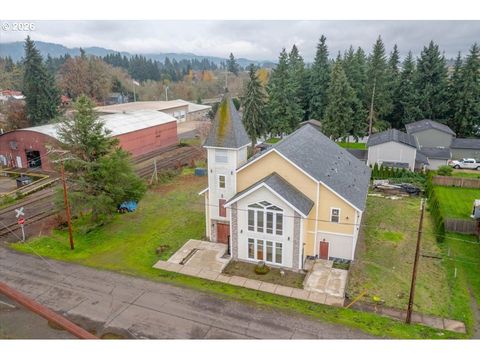 205 SIXTH ST Amity OR 97101