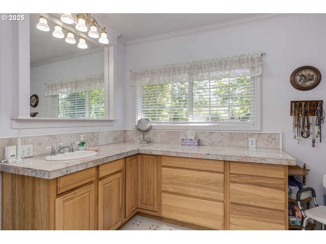 West Linn, Oregon 97068, United States, 3 Bedrooms Bedrooms, ,2 BathroomsBathrooms,Residential,Active,146229