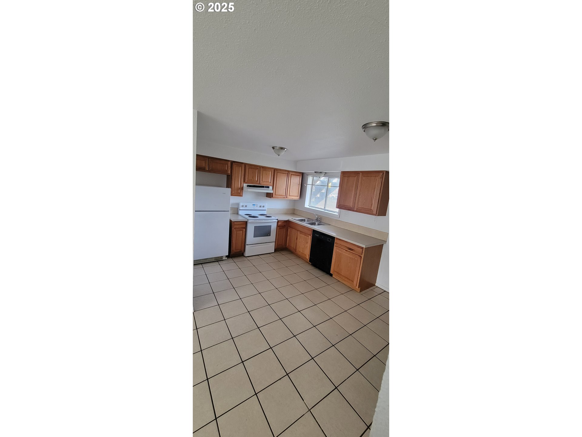 704 SW WILSON LN