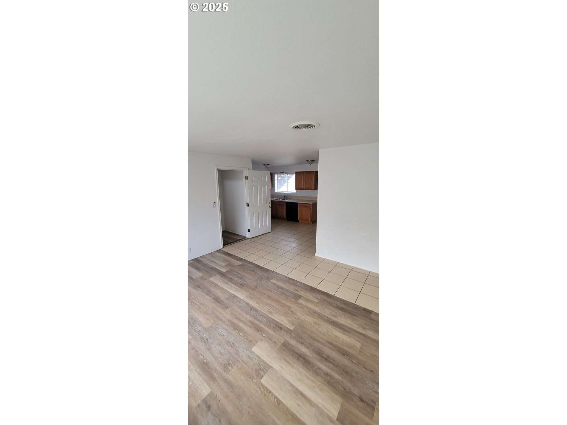 704 SW WILSON LN