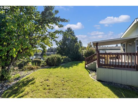 A home in Milwaukie