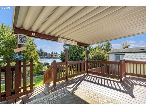 A home in Milwaukie