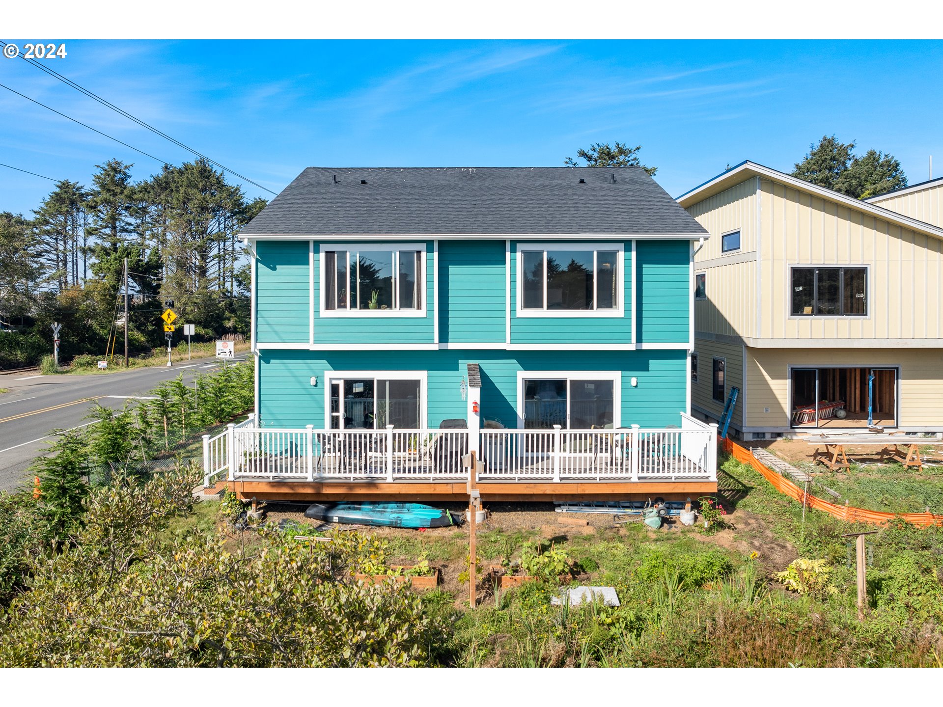 Rockaway Beach, Oregon 97136, United States, 6 Bedrooms Bedrooms, ,6 BathroomsBathrooms,Residential,Active,25928