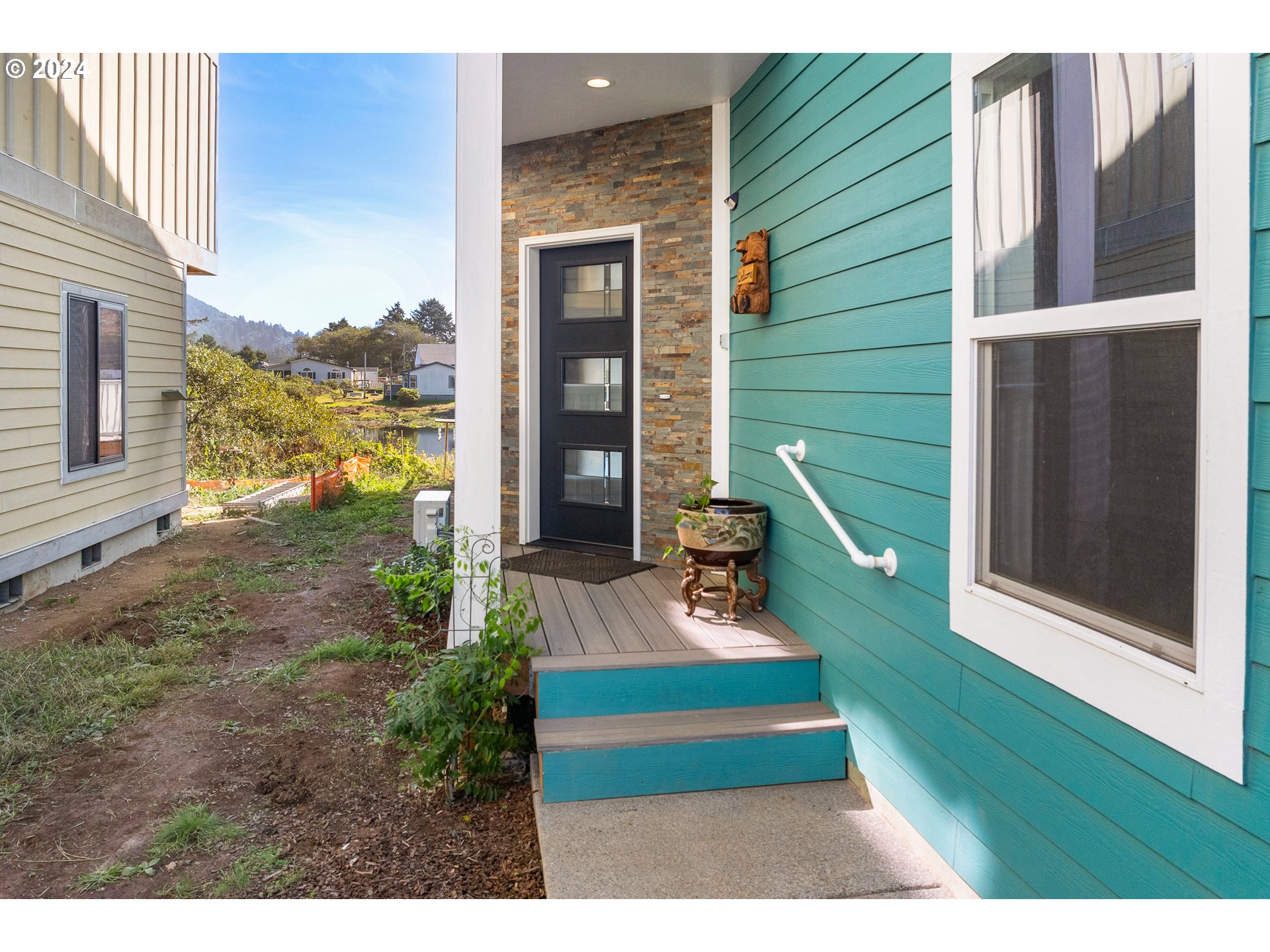 Rockaway Beach, Oregon 97136, United States, 6 Bedrooms Bedrooms, ,6 BathroomsBathrooms,Residential,Active,25928