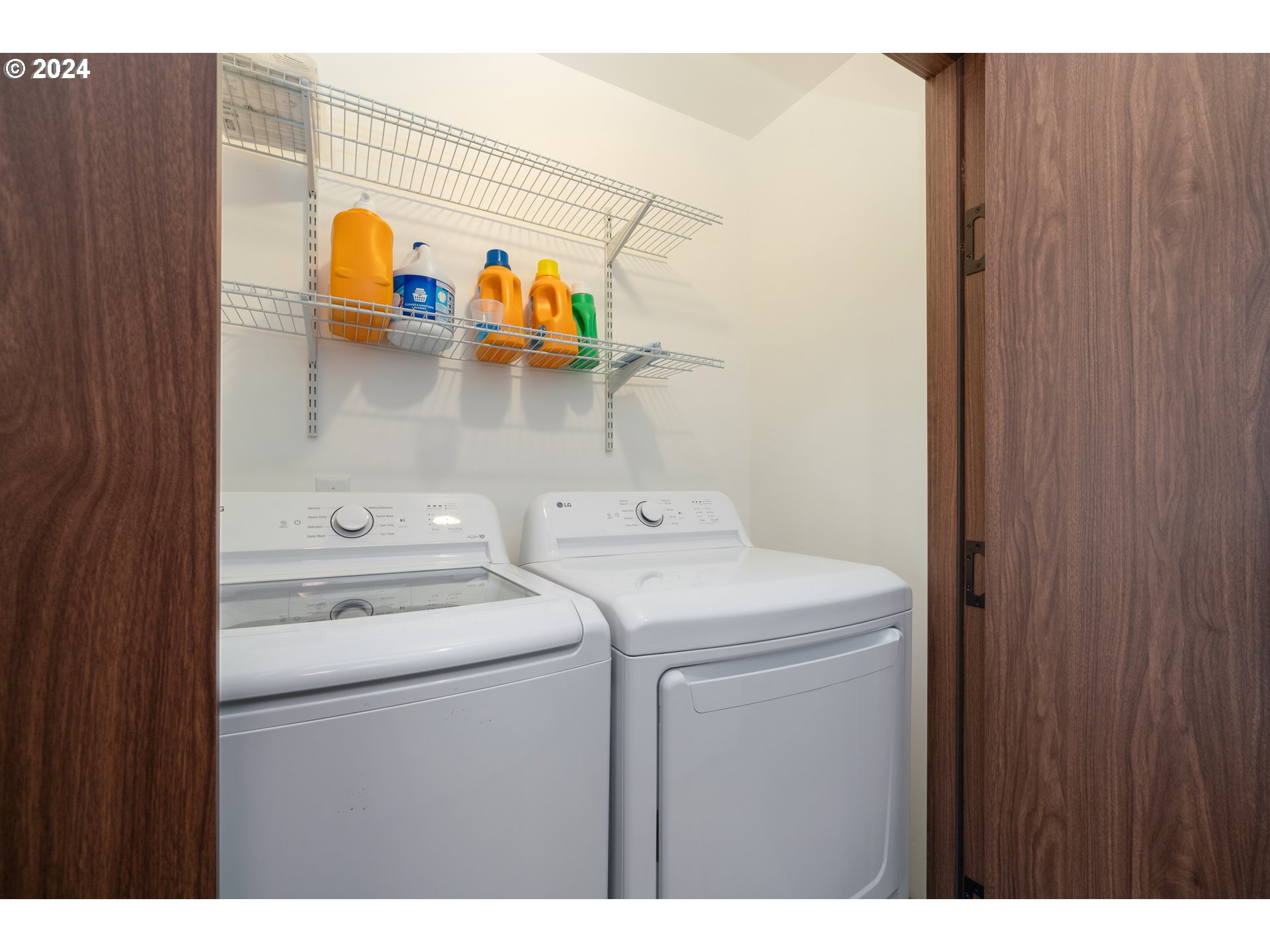 Rockaway Beach, Oregon 97136, United States, 6 Bedrooms Bedrooms, ,6 BathroomsBathrooms,Residential,Active,25928