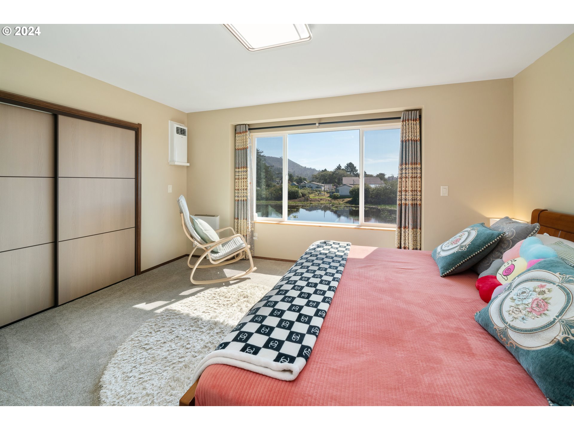 Rockaway Beach, Oregon 97136, United States, 6 Bedrooms Bedrooms, ,6 BathroomsBathrooms,Residential,Active,25928