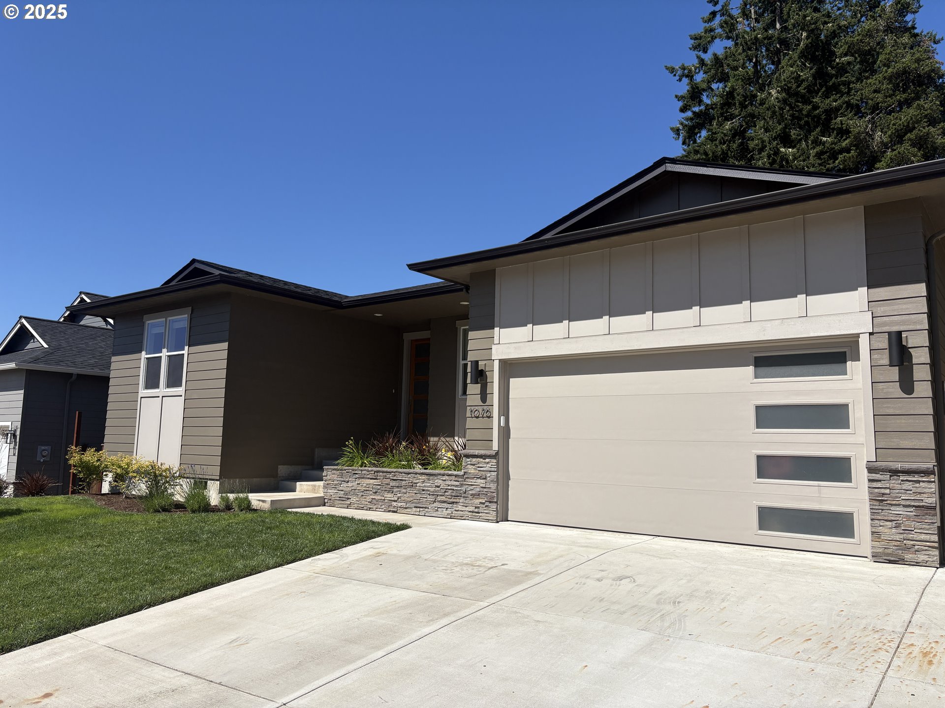1076 S 57TH PL