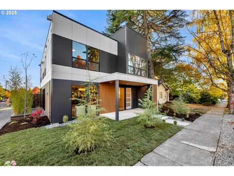 205 W 28TH ST Vancouver WA 98660