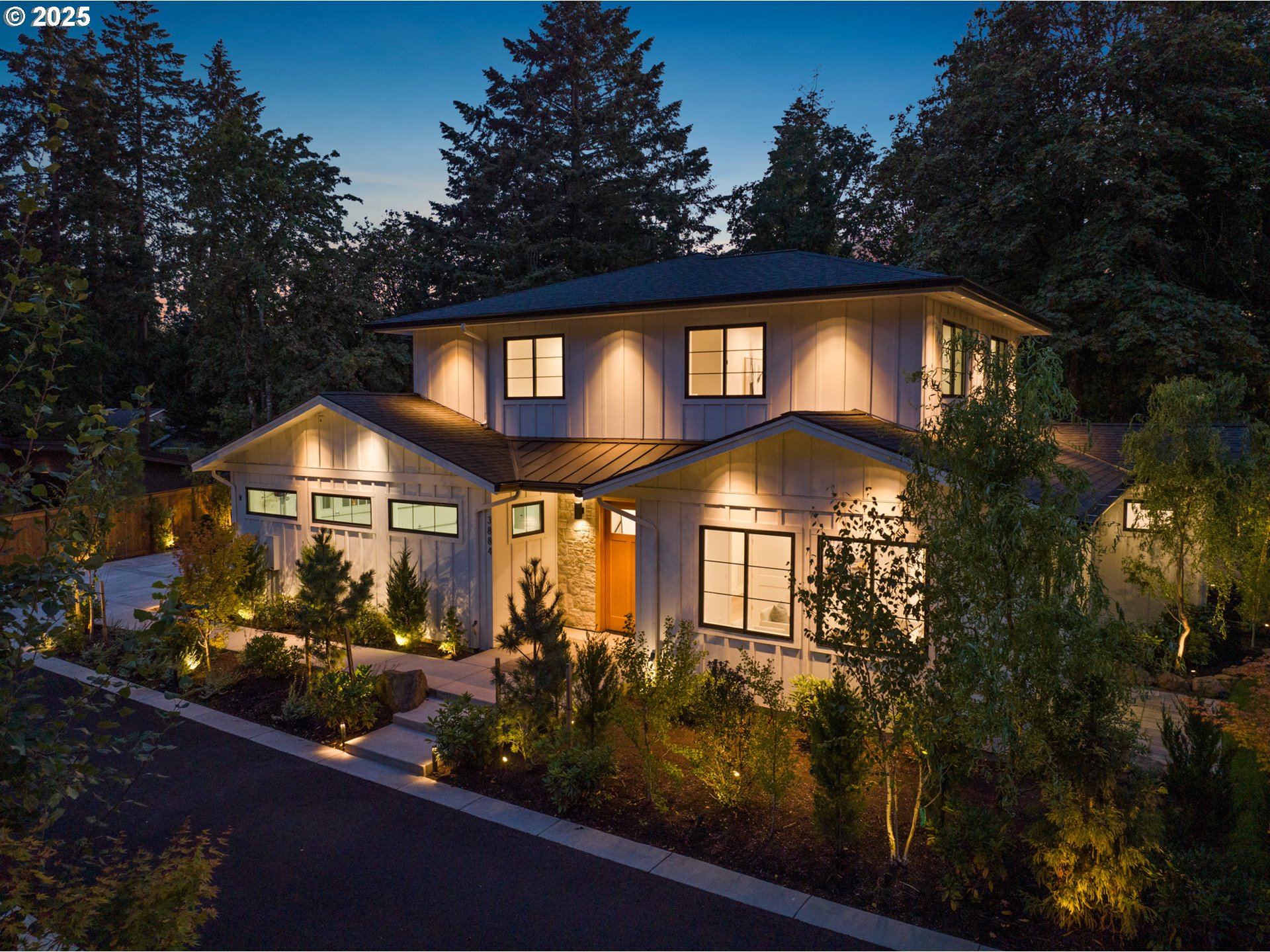 3884 LAKE GROVE AVE