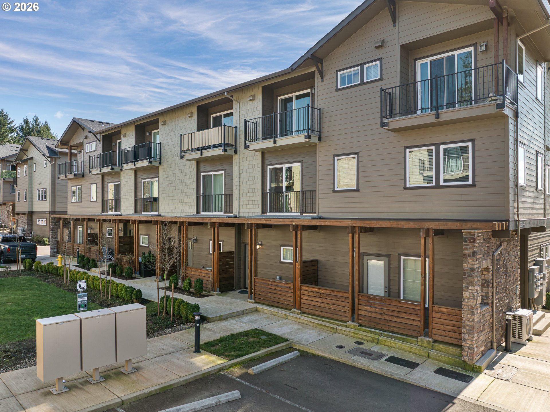 12023 SE HIGH CREEK RD E