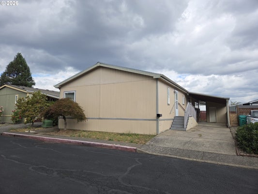 1949 SE PALMQUIST RD, GRESHAM, OR 97080 - Image ddcfe871fbfed03b562deaf5bc116d8b/569137129