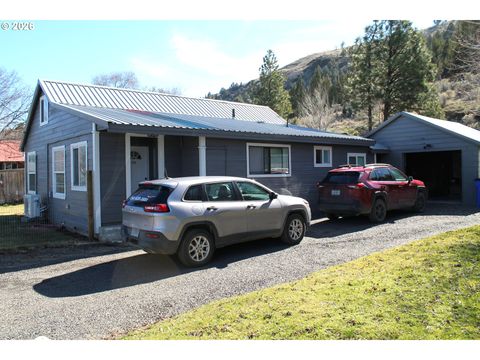 518 SE 2ND AVE John Day OR 97845